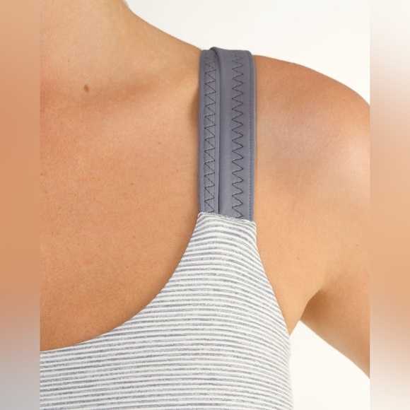 🍋Lululemon Tank in Ghost Blurred Grey Mini Stripe / Coal - Picture 5 of 8